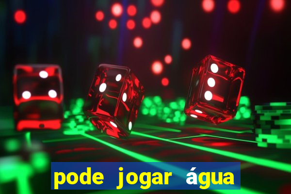 pode jogar água quente no vaso sanitário